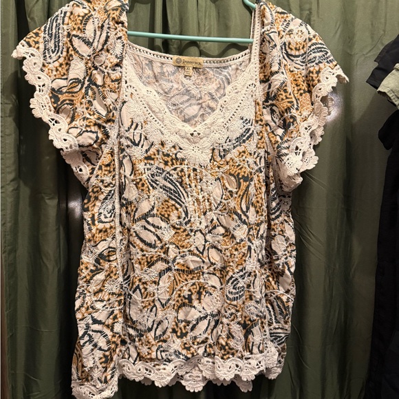 Democracy Tops - Women's Cream, Black & Mustard Lace-Trim Short Sleeve Top